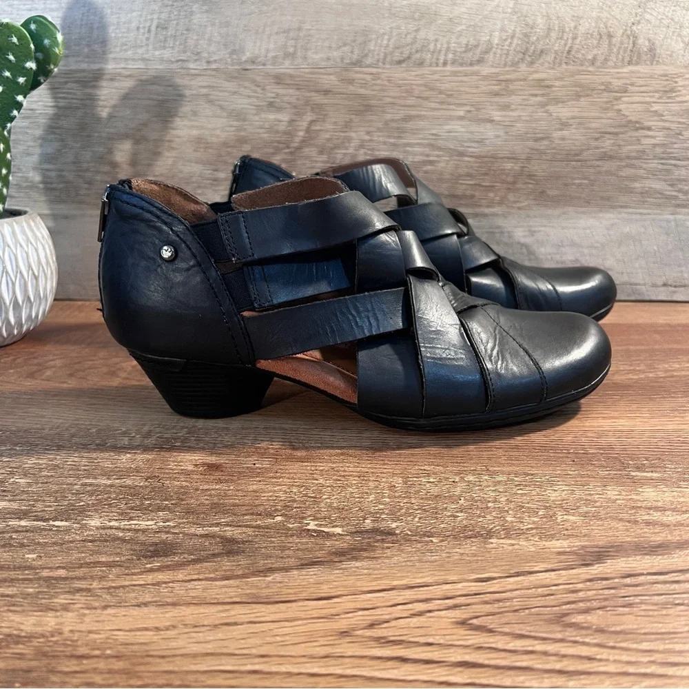 Cobb Hill Black‎ Leather Cutout Comfort Heels Size 8.5
